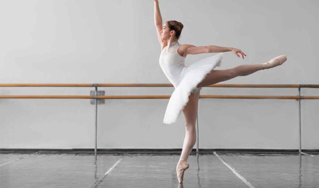 https://mordemsanat.com.tr/wp-content/uploads/2019/04/inner_image_dance_06-640x379.jpg
