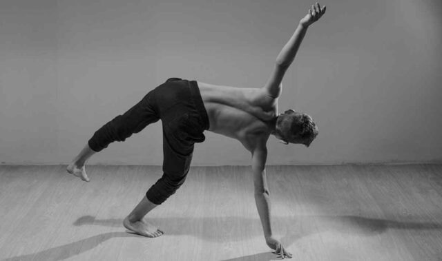https://mordemsanat.com.tr/wp-content/uploads/2019/04/inner_image_dance_07-640x379.jpg